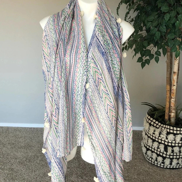 Gap Geometric Print Tassel Scarf - Picture 1 of 4